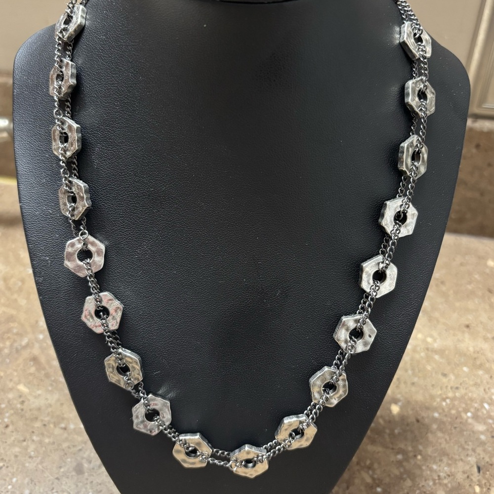 Chic Silver Hexagon Chain Necklace & Earring Set.